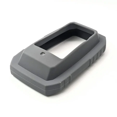 Чехол силиконовый на Garmin Striker 4 (серый)