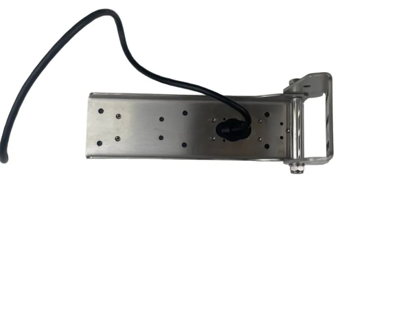 Усиленное крепление датчика Garmin GT56 к транцу